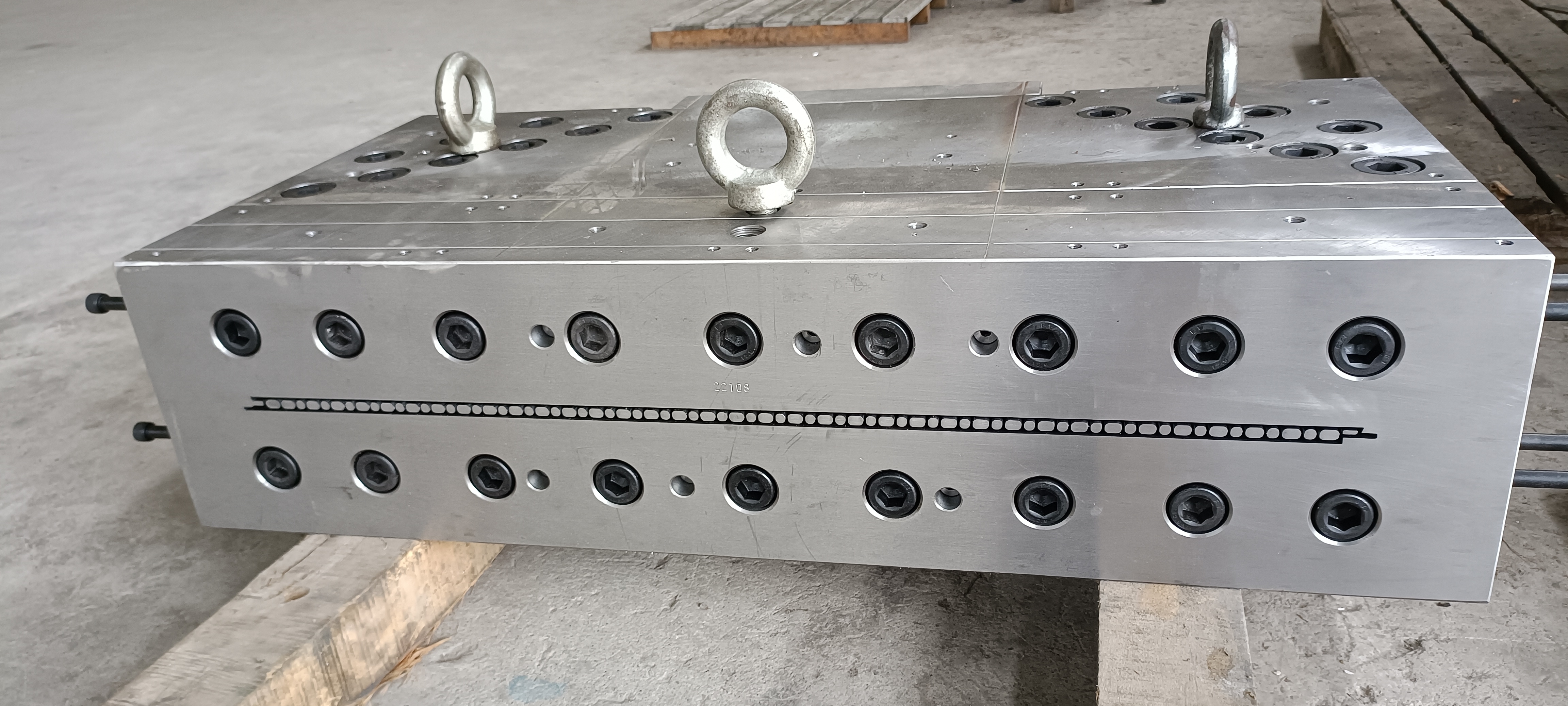 寬幅板材、中空門模具